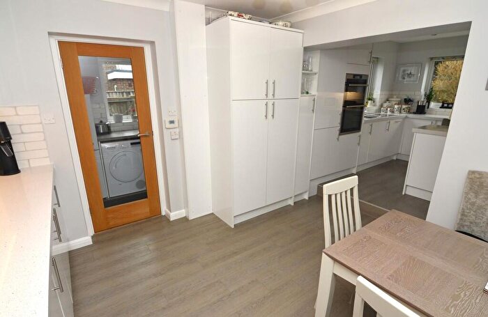 4 Bedroom Detached House For Sale In Walnut Close, Felixstowe, IP11