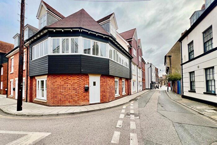 1 Bedroom Flat To Rent In Knotts Lane, Canterbury, CT1