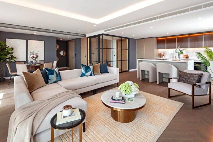 3 Bedroom Penthouse For Sale In The Haydon, Minories, London, EC3N