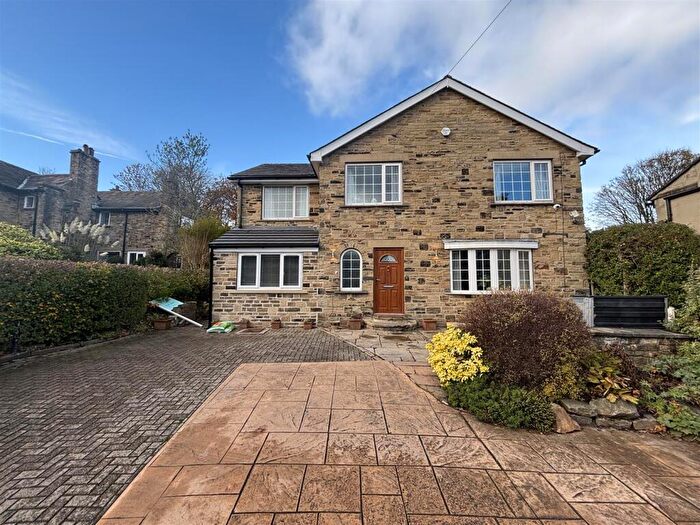 4 Bedroom Detached House For Sale In Three Gables, Carr House Road, Shelf, HX3