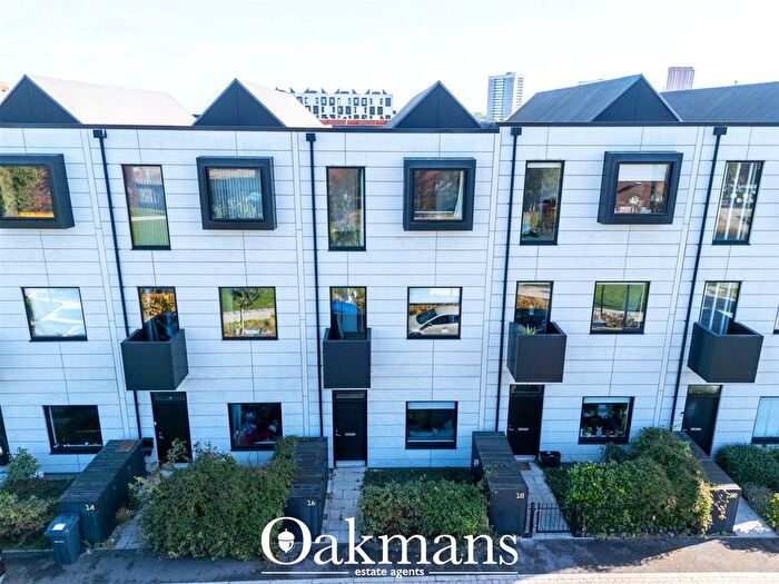 4 Bedroom Terraced House For Sale In South Loop Park, Birmingham, West Midlands, B16