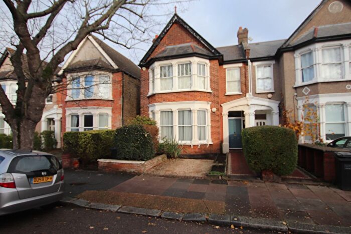 2 Bedroom Flat For Sale In Culverley Road, London, SE6
