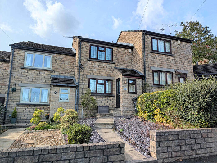 2 Bedroom Terraced House For Sale In Newlands Close, Woodhouse, HD6