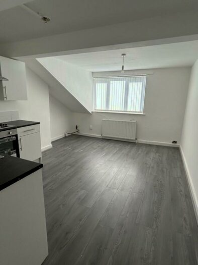 2 Bedroom Flat To Rent In Windsor Road, Tuebrook, Liverpool, L13