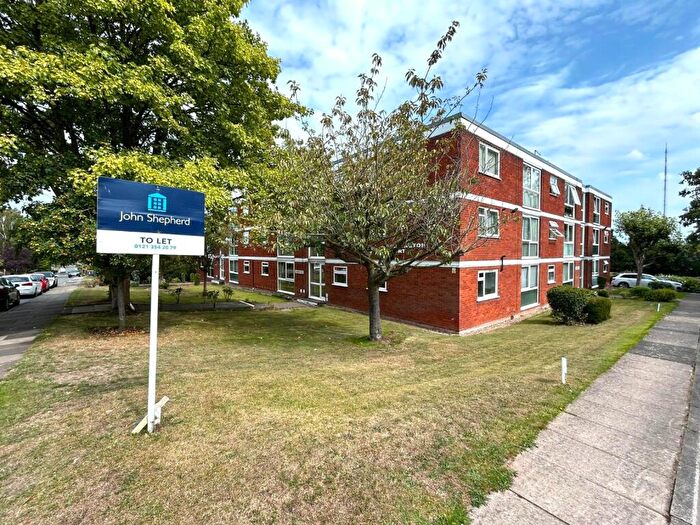 2 Bedroom Flat To Rent In Blackberry Lane, Sutton Coldfield, West Midlands, B74