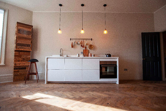 2 Bedroom Flat To Rent In Ladybarn Road, Manchester, Greater Manchester, M14