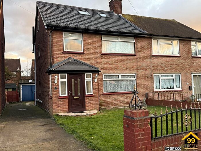 4 Bedroom Semi-Detached House To Rent In Oxford Way, Feltham, Greater London, TW13