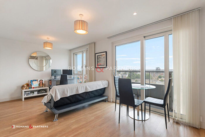 1 Bedroom Apartment To Rent In Marner Point, Bromley-By-Bow, E3