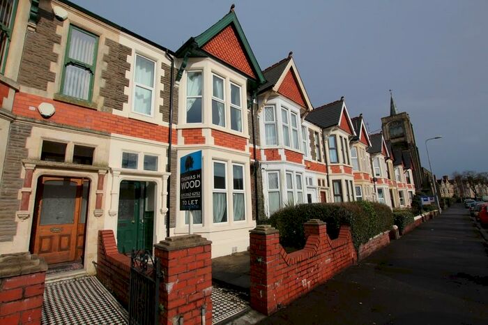 2 Bedroom Ground Flat To Rent In Cathedral Road, Pontcanna, Cardiff, CF11