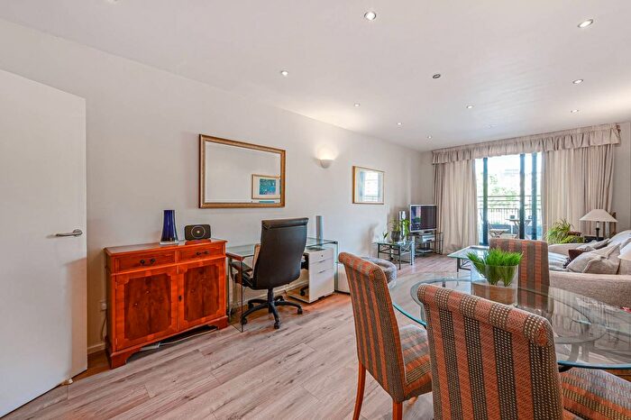 1 Bedroom Flat To Rent In Cromwell Road, South Kensington, London, SW7