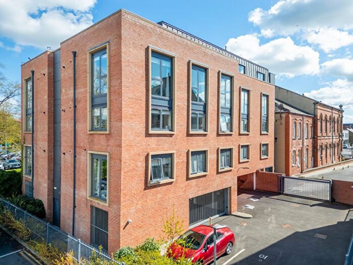 2 Bedroom Flat For Sale In Chapel Apartments, Union Terrace, York, YO31
