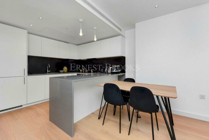 1 Bedroom Apartment To Rent In Landmark Pinnacle, Canary Wharf, E14
