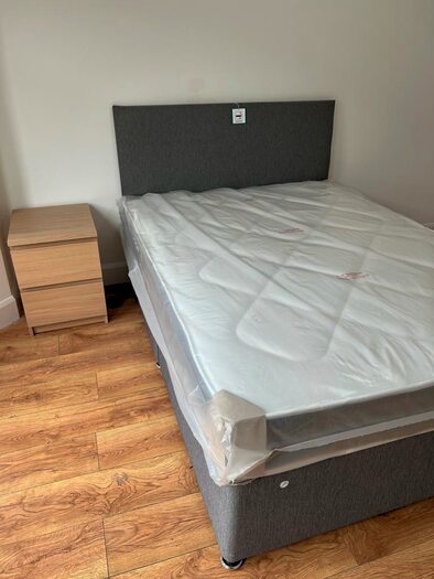 2 Bedroom House To Rent In Clarendon Road, London, CR0