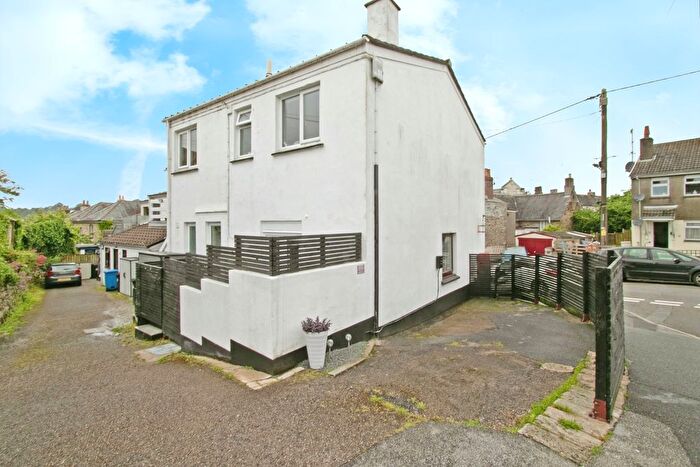2 Bedroom Flat For Sale In Passage Hill, Mylor, Falmouth, Cornwall, TR11