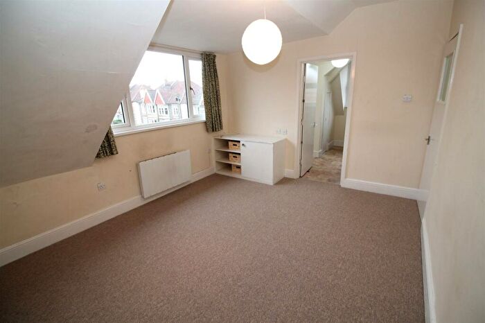 Flat To Rent In B Coldharbour Road, Redland, Bristol, BS6
