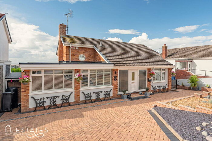 3 Bedroom Detached House For Sale In Orme View Drive, Prestatyn, LL19