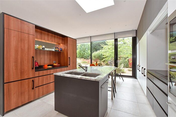 2 Bedroom Detached Bungalow For Sale In The Causeway, Freshwater, Isle Of Wight, PO40
