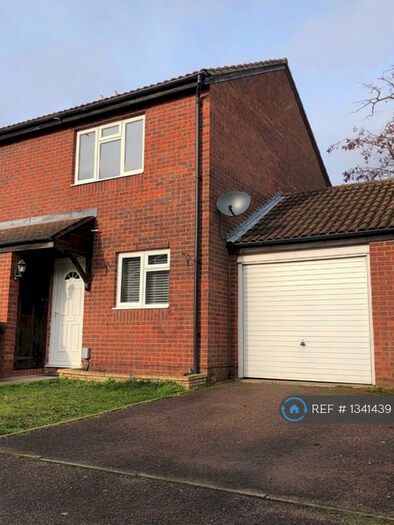 2 Bedroom Semi-Detached House To Rent In Alburgh Close, Bedford, MK42