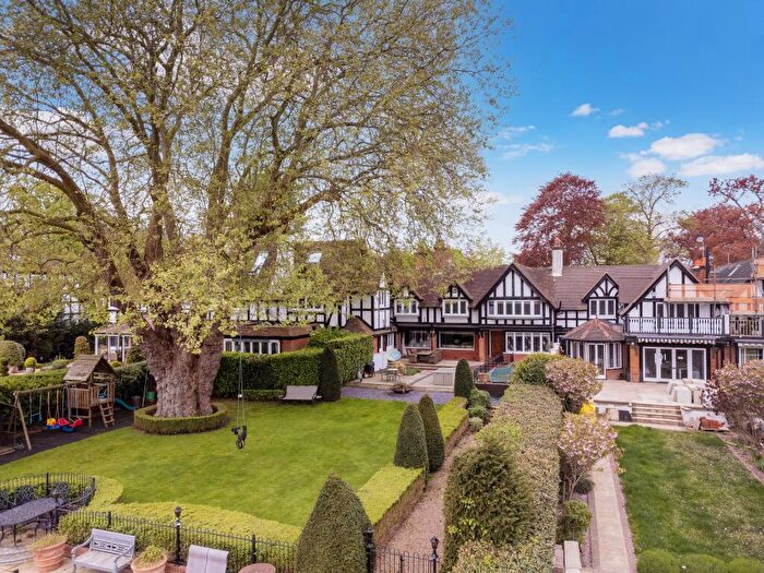 5 Bedroom House To Rent In Fishery Road Bray Maidenhead, SL6