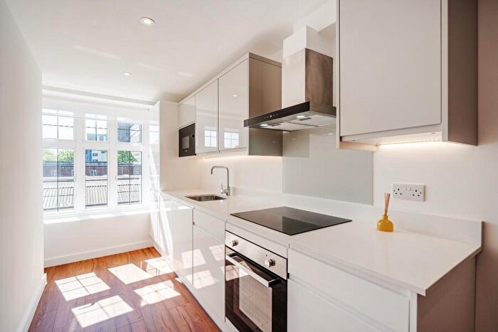 1 Bedroom Apartment To Rent In Bank Chambers, Woking, Surrey, GU21