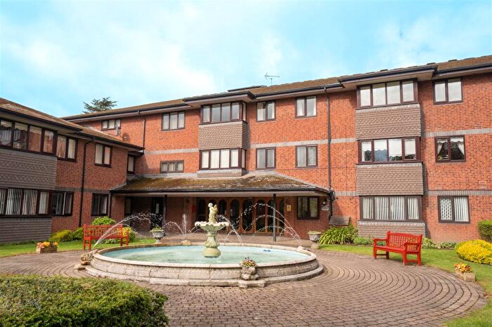 1 Bedroom Apartment For Sale In Maplebeck Court, Solihull, B91