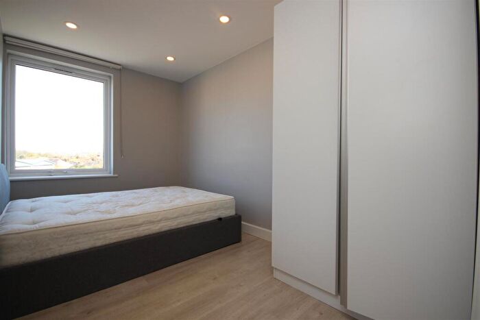 2 Bedroom Apartment To Rent In Neasden Lane, Neasden, NW10