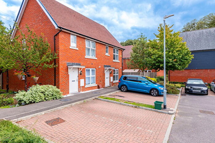 3 Bedroom Semi-Detached House For Sale In Tram Way, Peters Village, Wouldham, ME1