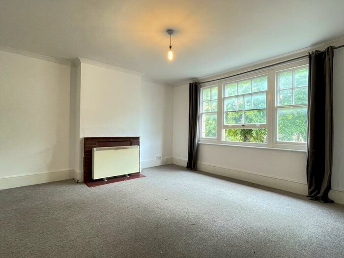 1 Bedroom Apartment To Rent In The Green, CR6