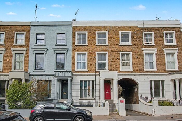 1 Bedroom Flat For Sale In Westbourne Park Road, London, W11