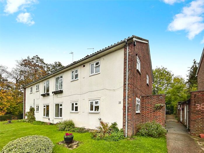 2 Bedroom Maisonette For Sale In Broomfield, Harlow, Essex, CM20