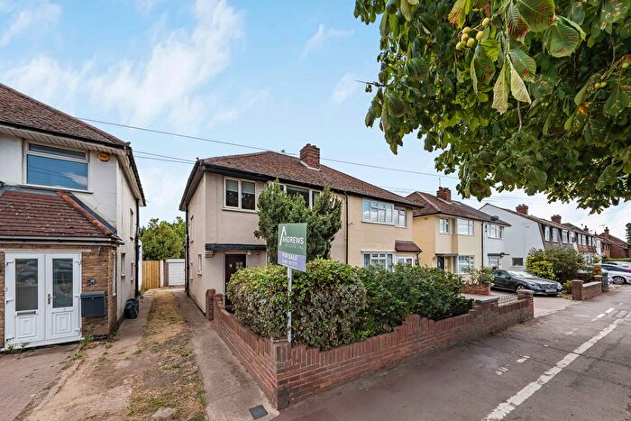 3 Bedroom Semi-Detached House For Sale In Oxford Gardens, Denham, Uxbridge, UB9