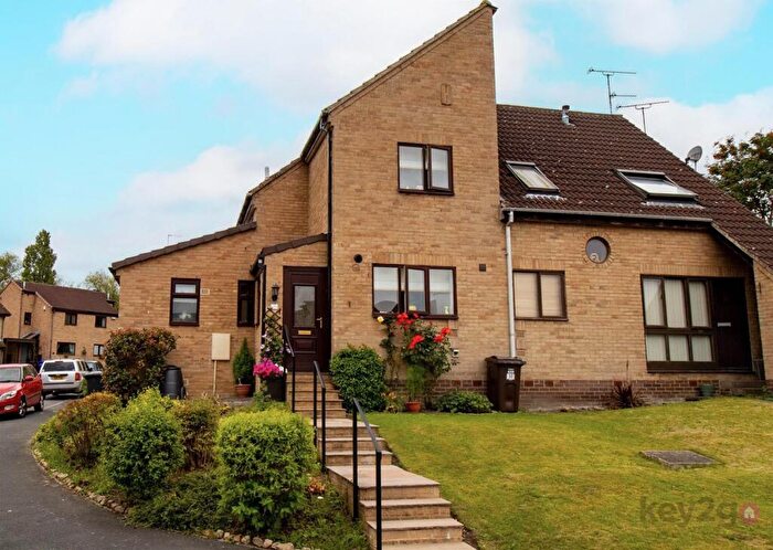 3 Bedroom Semi-Detached House For Sale In Roydfield Close, Waterthorpe, Sheffield, S20
