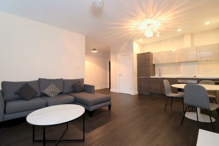 2 Bedroom Apartment To Rent In Park House, Dawsons Square, Pudsey, LS28