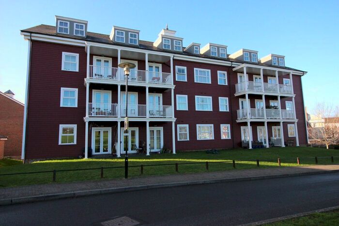 2 Bedroom Flat To Rent In Beaumont Drive, Worcester Park, KT4