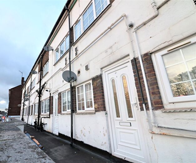 2 Bedroom Property To Rent In Leagrave Road, Luton, LU4