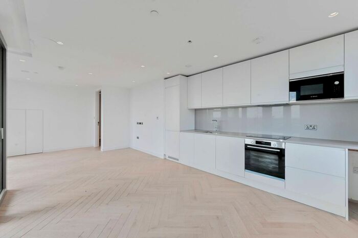 3 Bedroom Flat To Rent In Middle Yard, Neasden, London, NW10