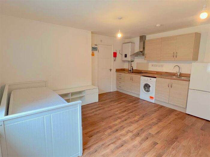 1 Bedroom Flat To Rent In Market Street, Loughborough, LE11