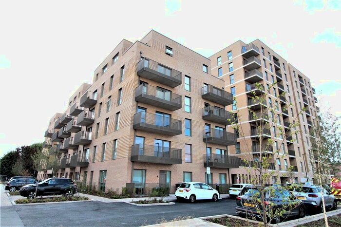 2 Bedroom Flat To Rent In Meadowview Close, Harrow, HA1