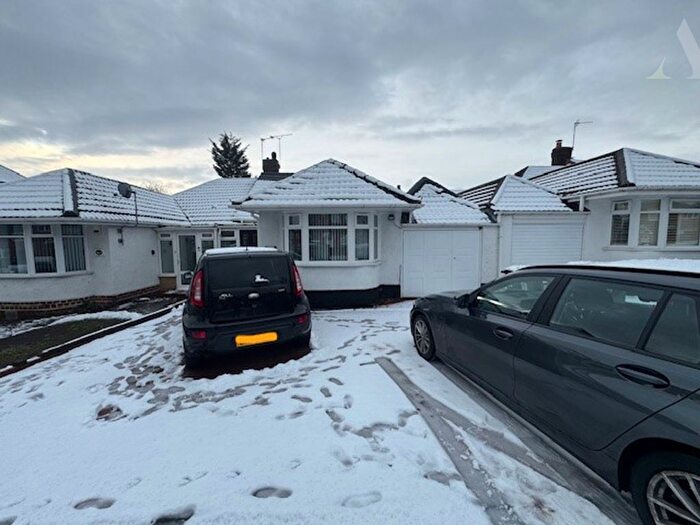 3 Bedroom Bungalow For Sale In Heathland Avenue, Birmingham, West Midlands, B34