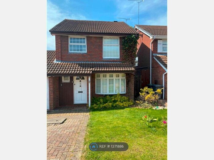 3 Bedroom Detached House To Rent In Cicero Drive, Luton, LU3