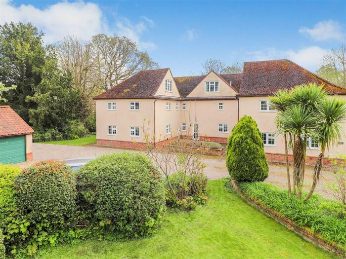 3 Bedroom Town House To Rent In The Street, Walberswick, Southwold, IP18