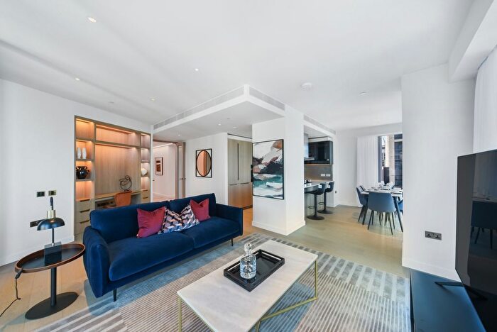 3 Bedroom Flat To Rent In Nine Elms Lane, London, SW8