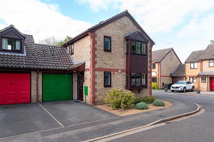 3 Bedroom House For Sale In Willow Grove, Ely, CB7