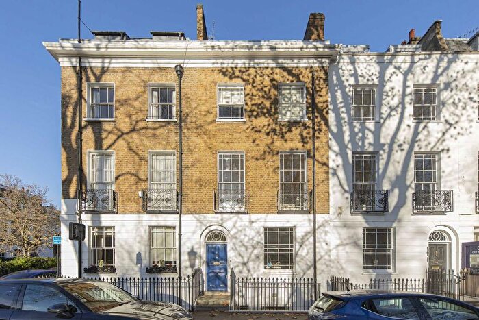 2 Bedroom Flat To Rent In Pembroke Square, Kensington, W8