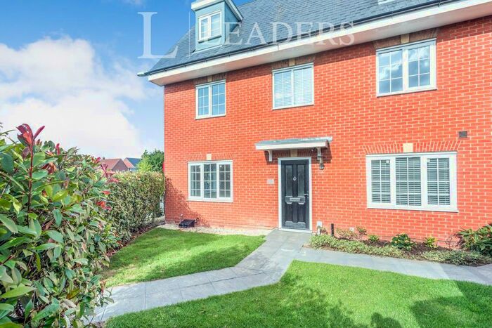 4 Bedroom End Of Terrace House To Rent In Bobbins Way, Buckingham, MK18