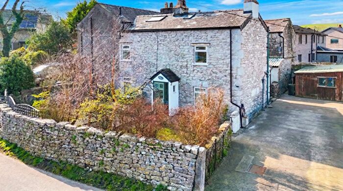 2 Bedroom Cottage For Sale In Tanpits Lane, Burton In Kendal, LA6