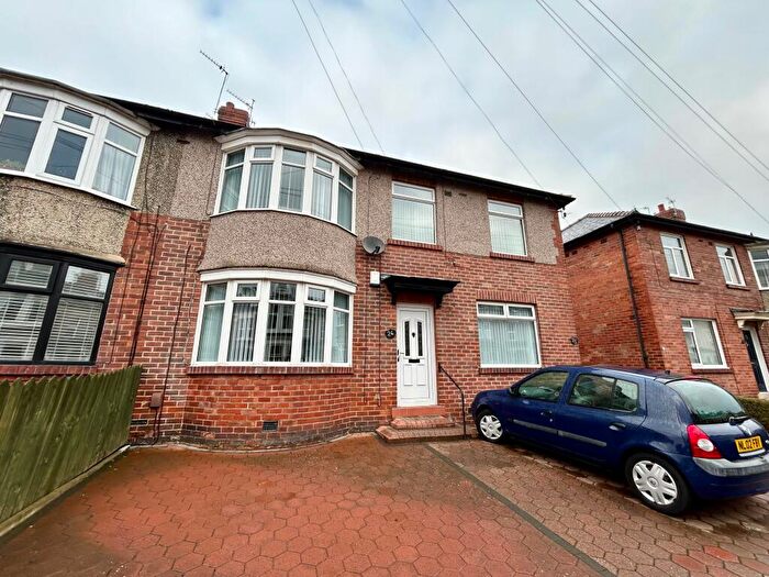 2 Bedroom Flat To Rent In Stannington Avenue, Heaton, Newcastle Upon Tyne, NE6