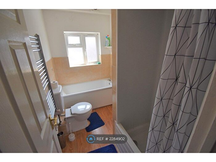 5 Bedroom Terraced House To Rent In Addington Road, Reading, RG1