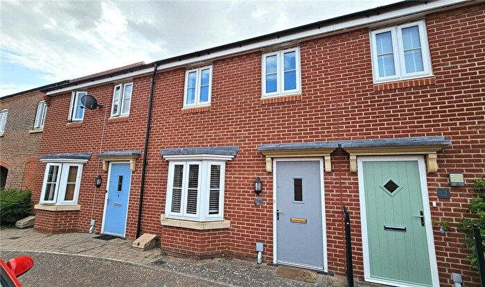 3 Bedroom House To Rent In Lindrick Close, Great Denham, MK40