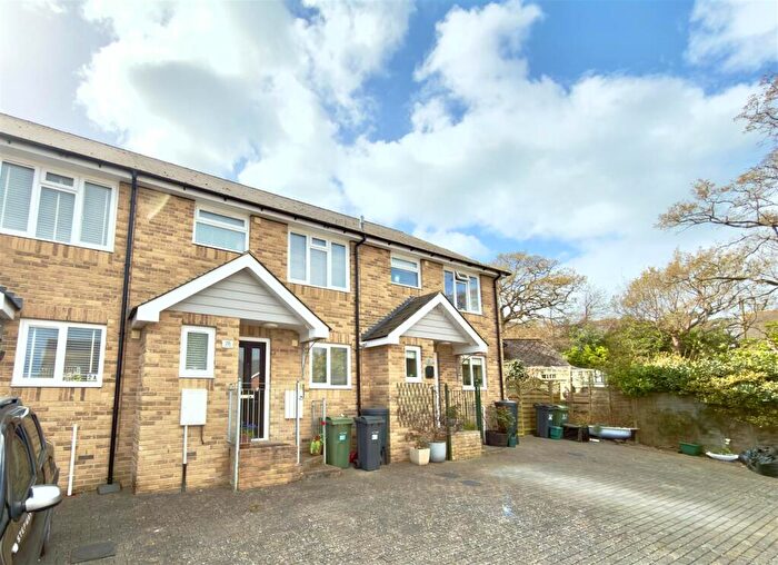 3 Bedroom Terraced House For Sale In Totland, Isle Of Wight, PO39